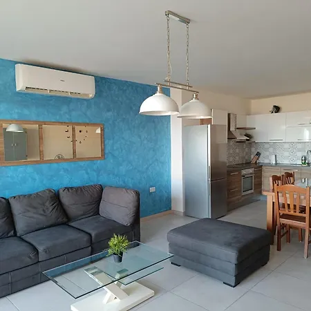 Gozo Spacious 3 Bathroom