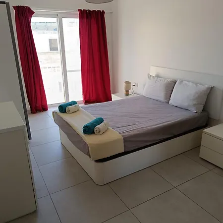 Gozo Spacious 3 Bathroom 公寓 *
