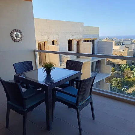 Gozo Spacious 3 Bathroom