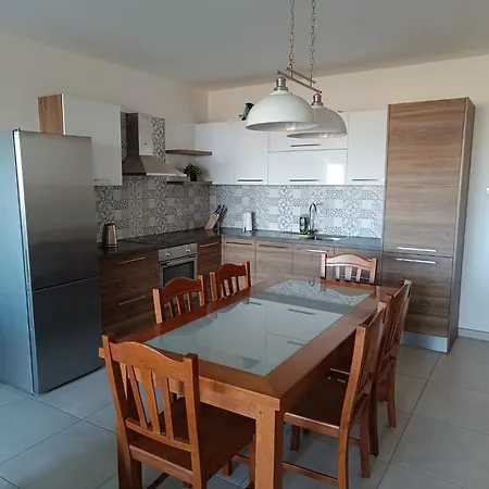 公寓 Gozo Spacious 3 Bathroom 纳杜尔